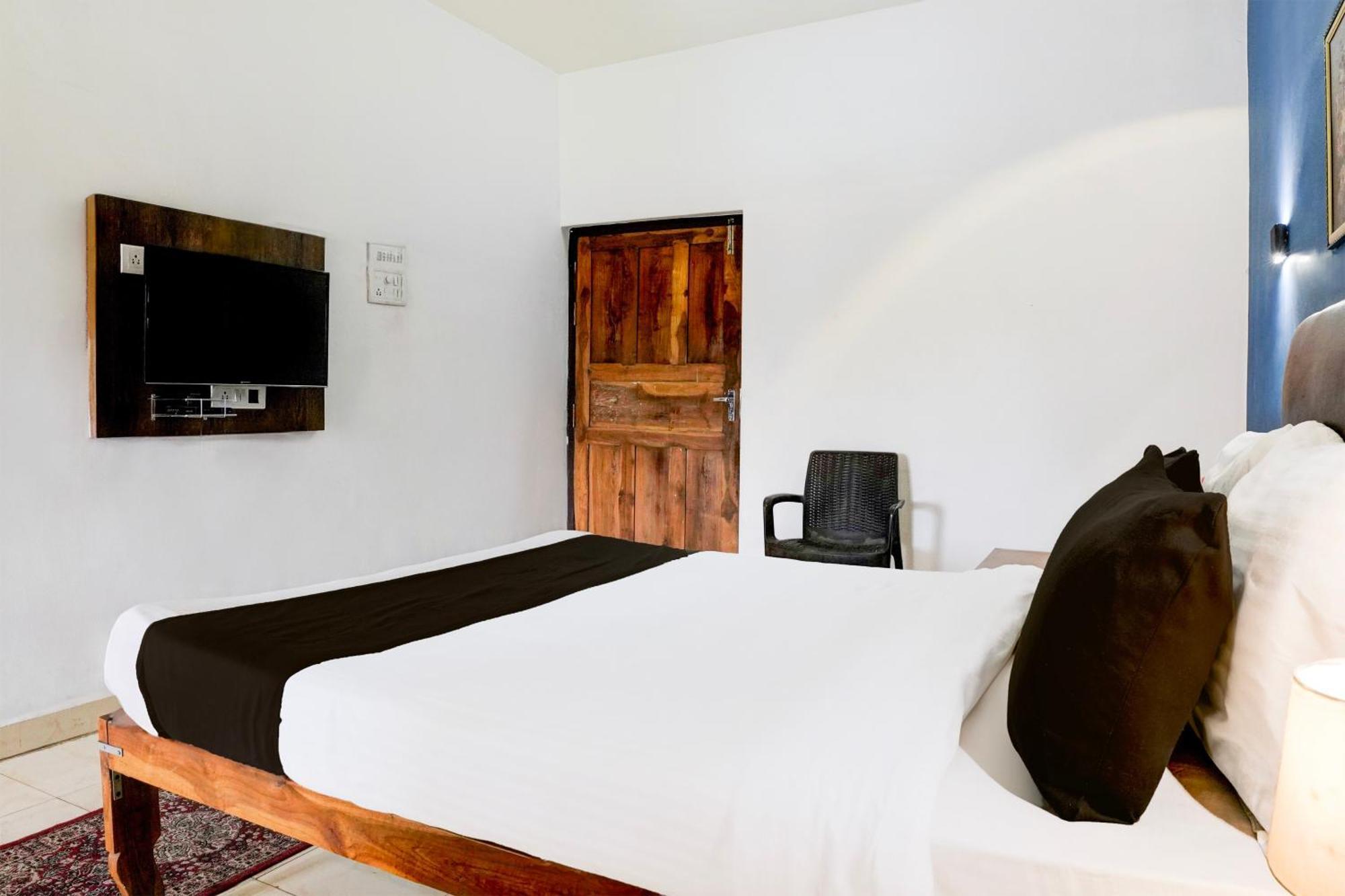 Benz Destination Resort Goa Candolim Exterior foto