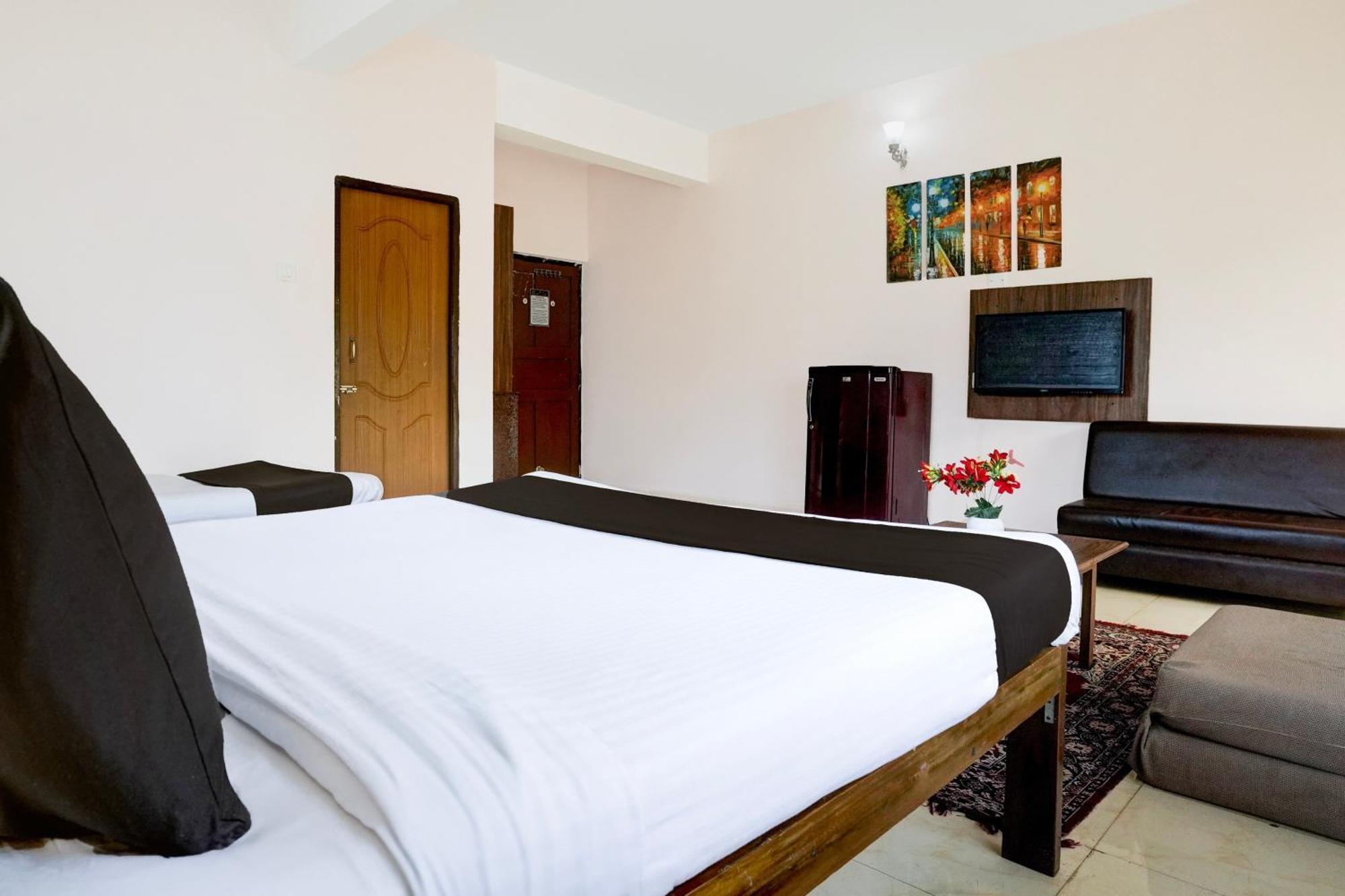 Benz Destination Resort Goa Candolim Exterior foto